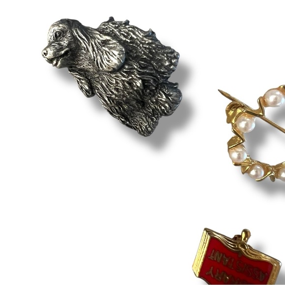 Assorted Lot of Lapel Pins - Picture 3 of 5